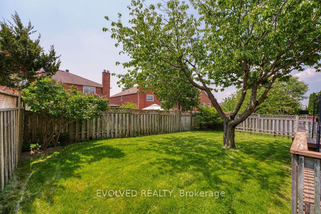 Photo 26 of 27 Hewlett Crescent, Markham, Markville — HOMEH