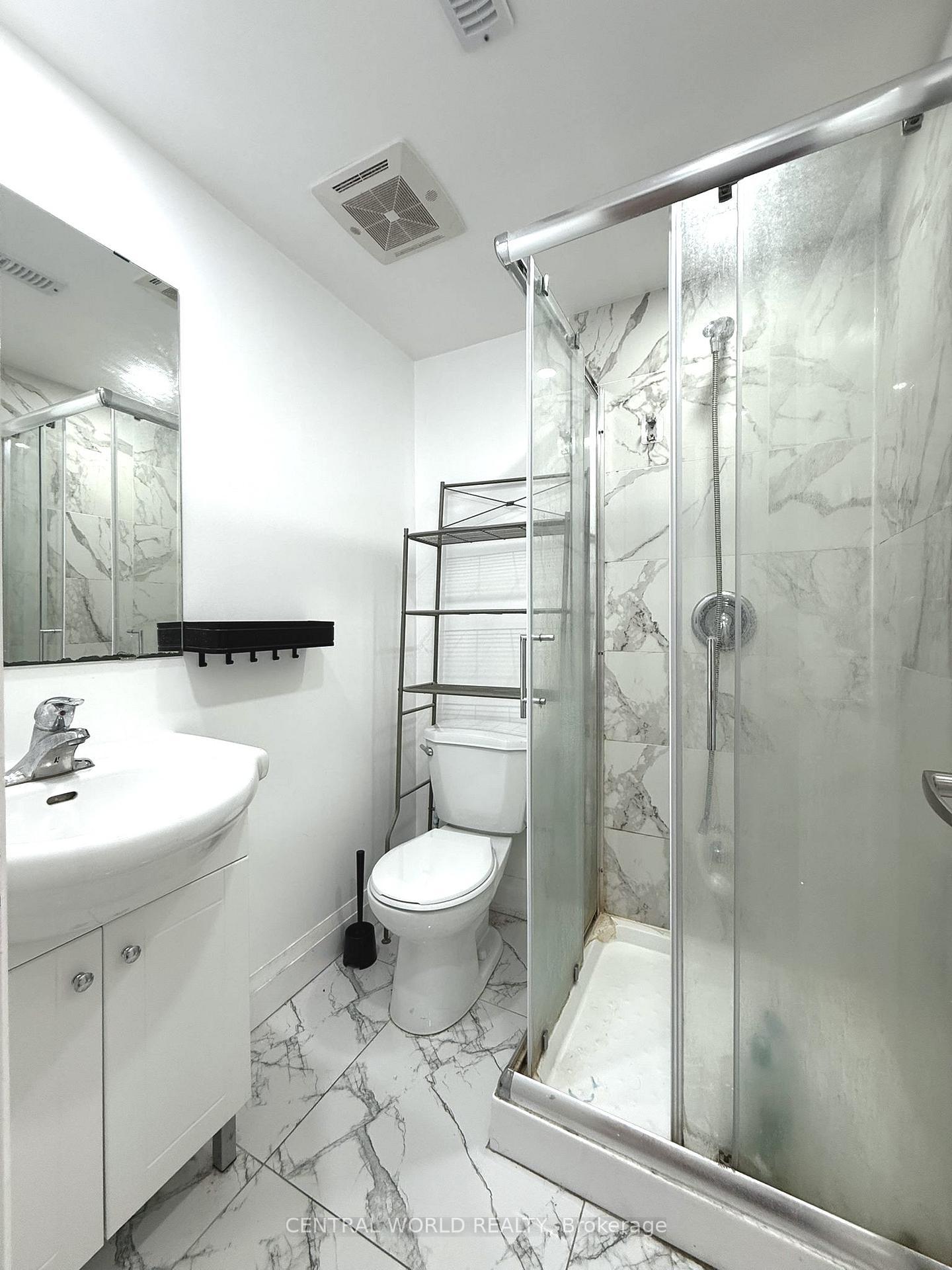 Photo 5 of 141 Upton Crescent, Markham, Milliken Mills West — HOMEH