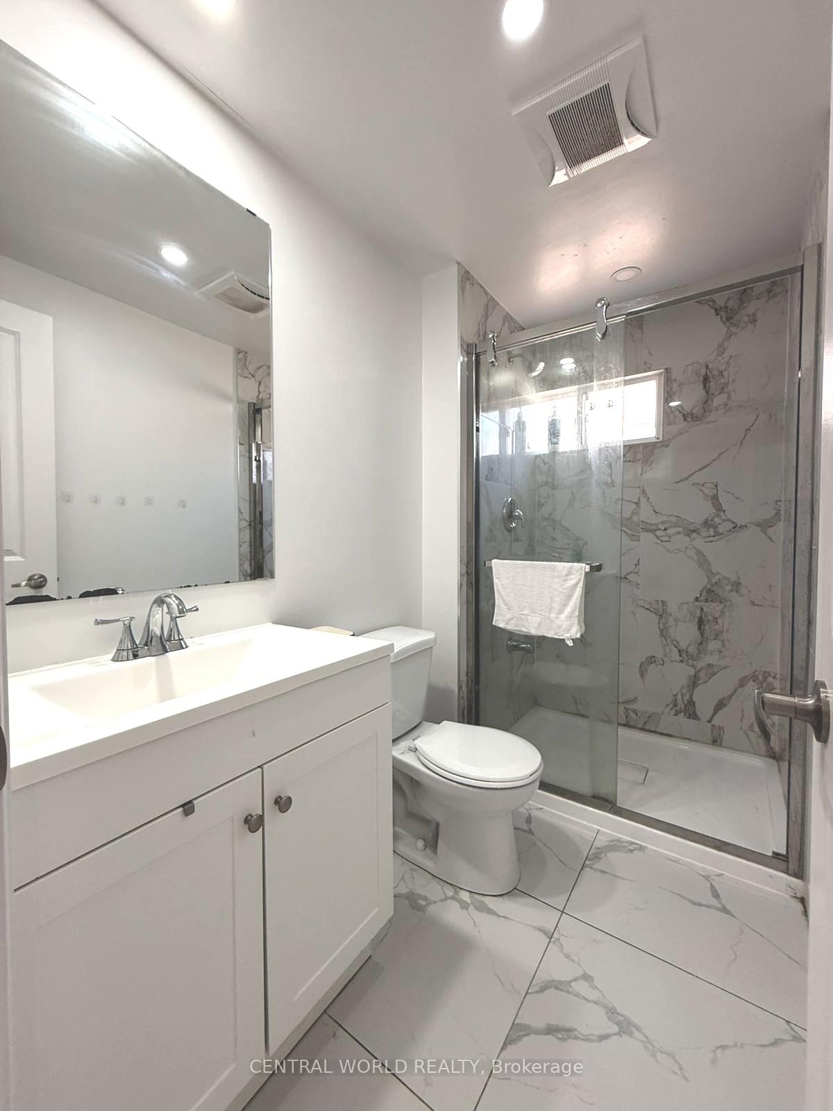 Photo 7 of 141 Upton Crescent, Markham, Milliken Mills West — HOMEH