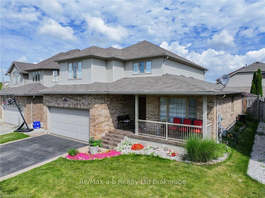 Front of 905 Woodbine Court