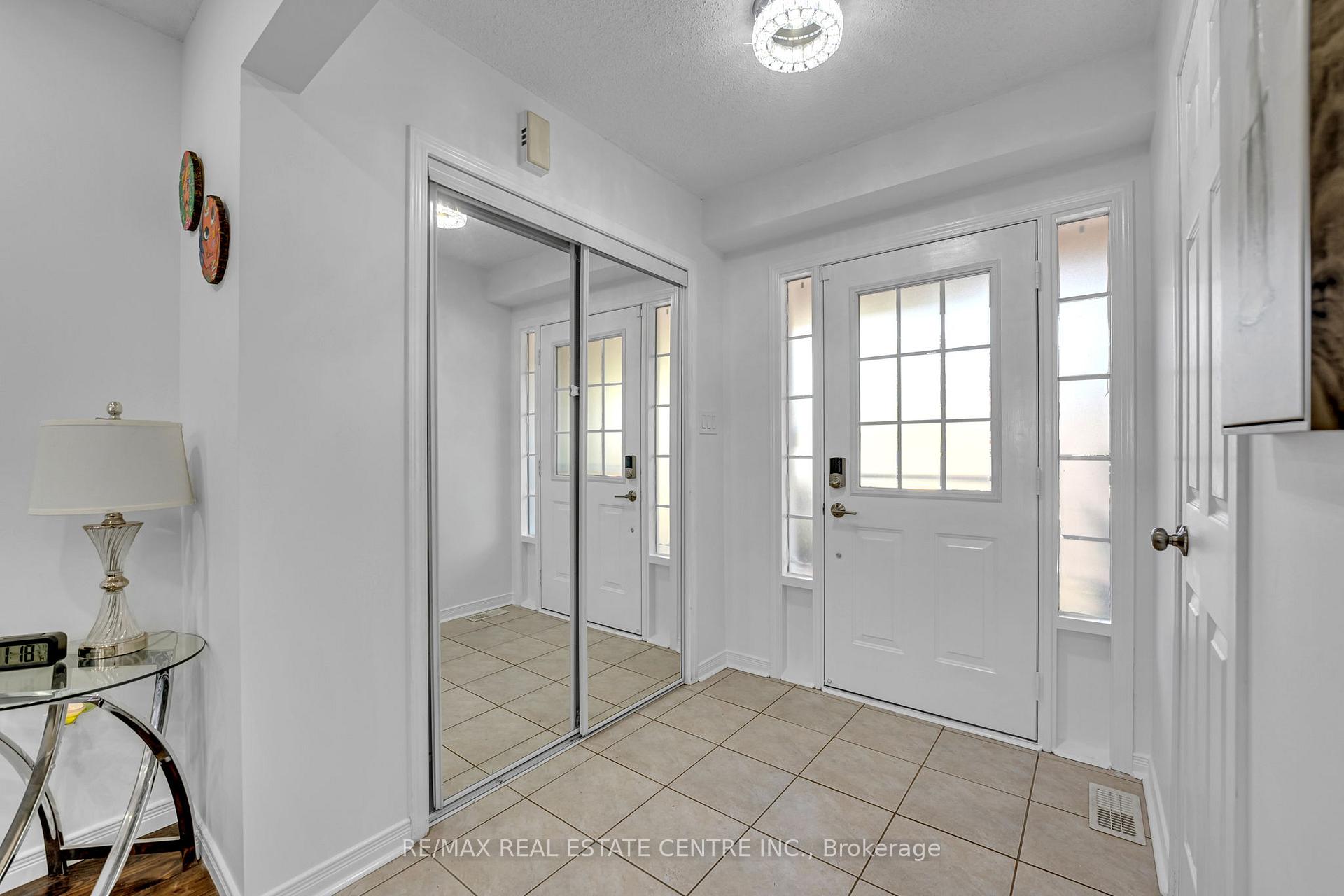 Photo 6 of 304 Andrews Trail, Milton, Clarke — HOMEH