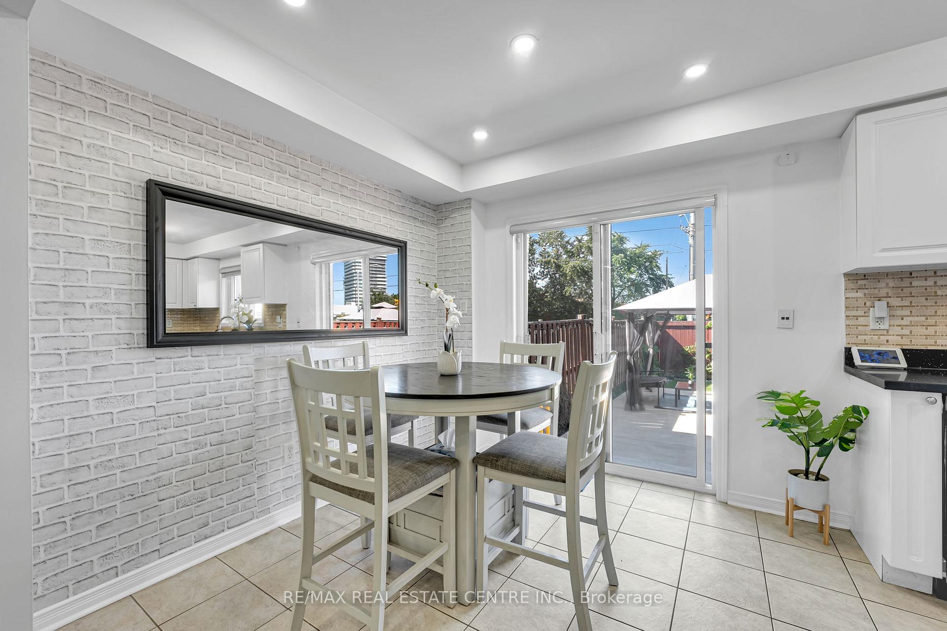 Photo 11 of 304 Andrews Trail, Milton, Clarke — HOMEH