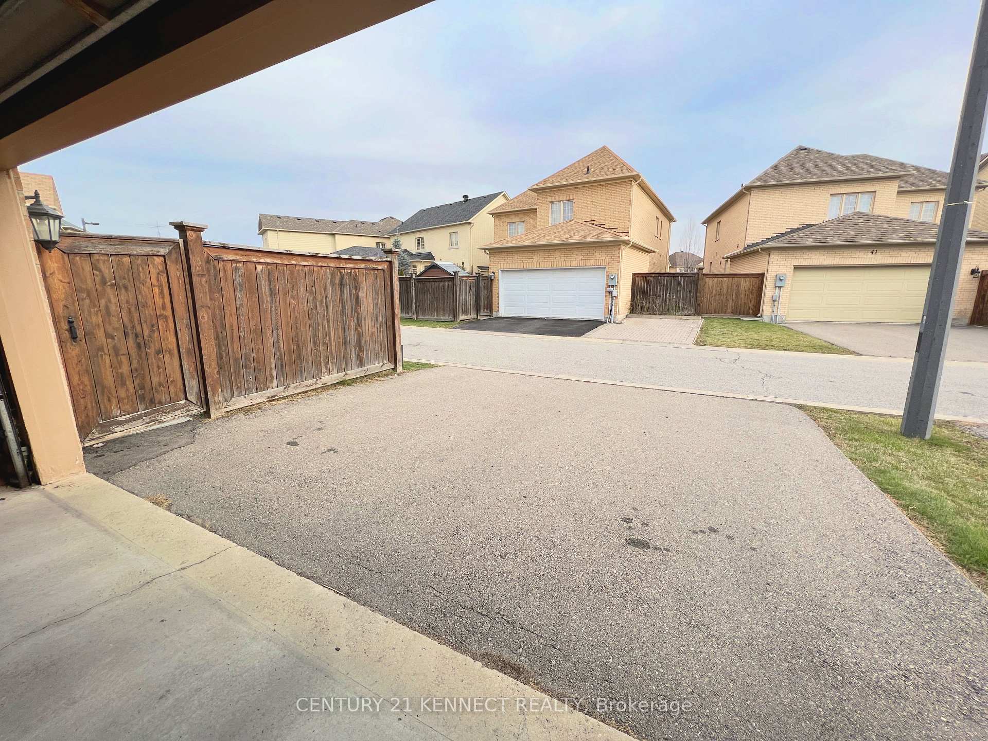 Photo 30 of 69 Reflection Road, Markham, Cathedraltown — HOMEH