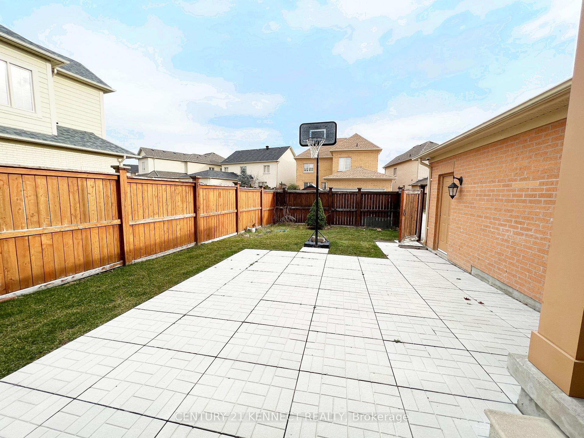 Photo 32 of 69 Reflection Road, Markham, Cathedraltown — HOMEH