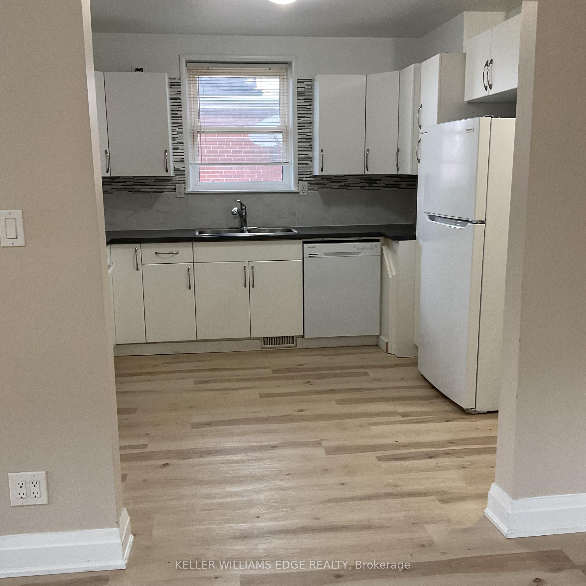 Photo 6 of 25 West 4th Street, Hamilton, Bonnington — HOMEH