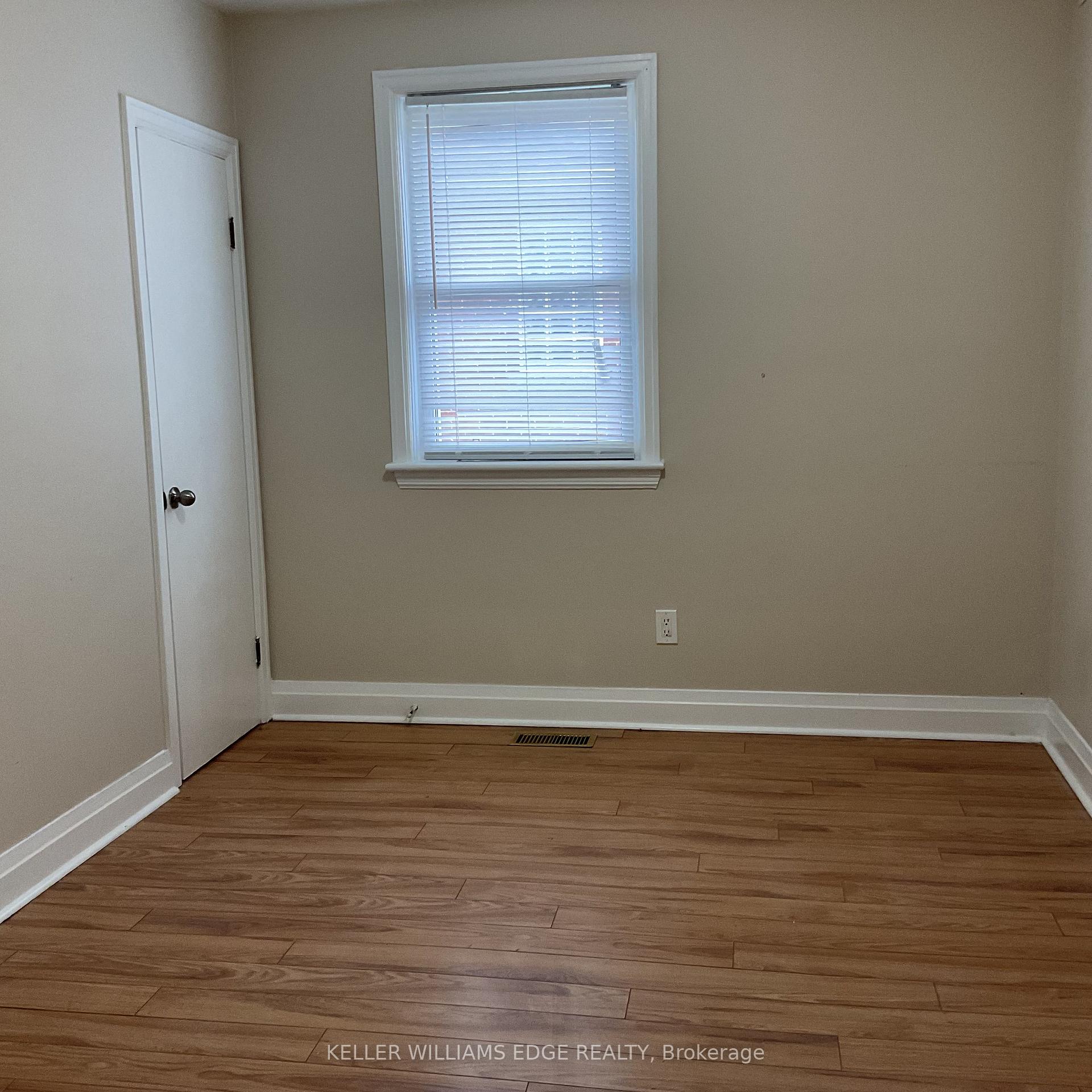 Photo 11 of 25 West 4th Street, Hamilton, Bonnington — HOMEH