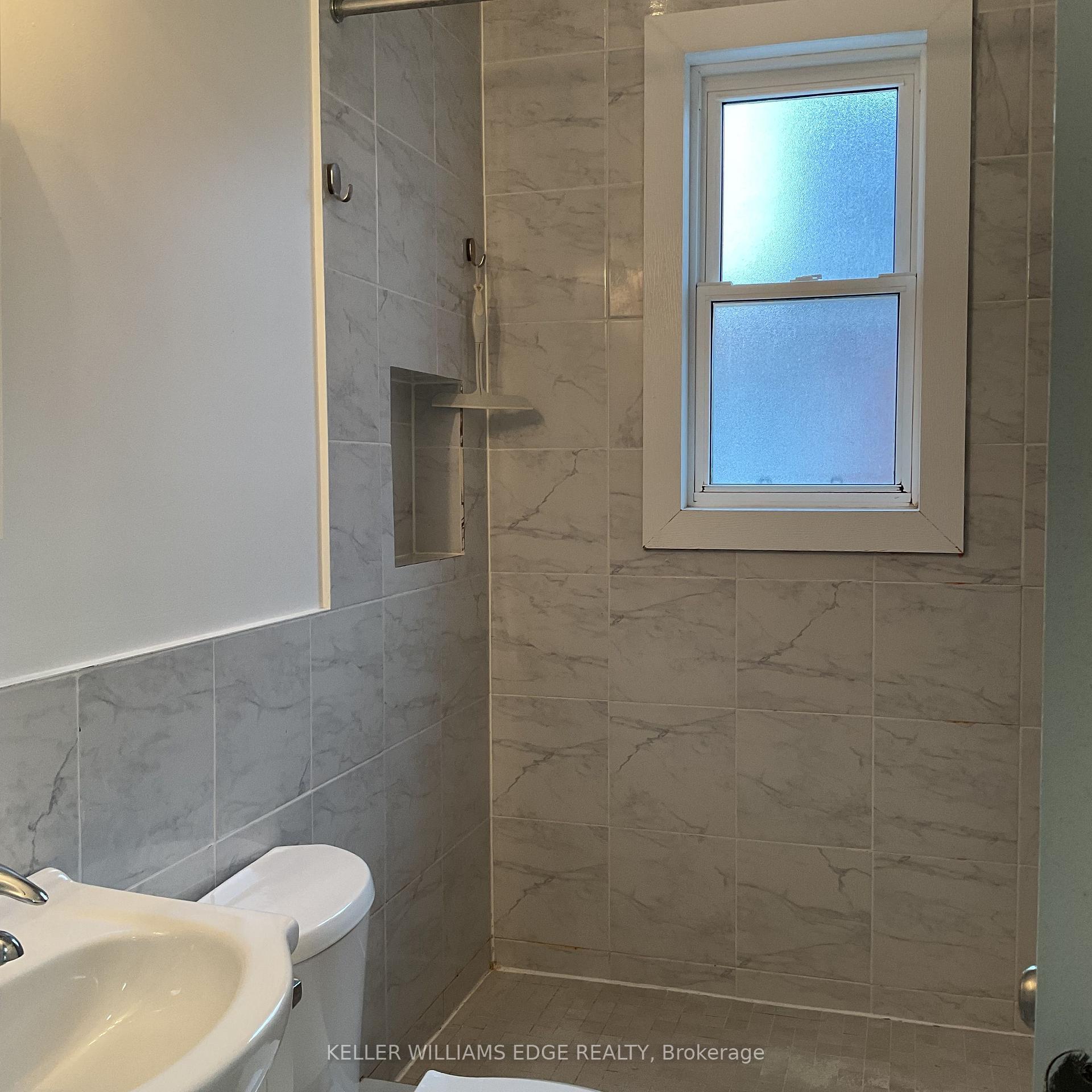 Photo 13 of 25 West 4th Street, Hamilton, Bonnington — HOMEH