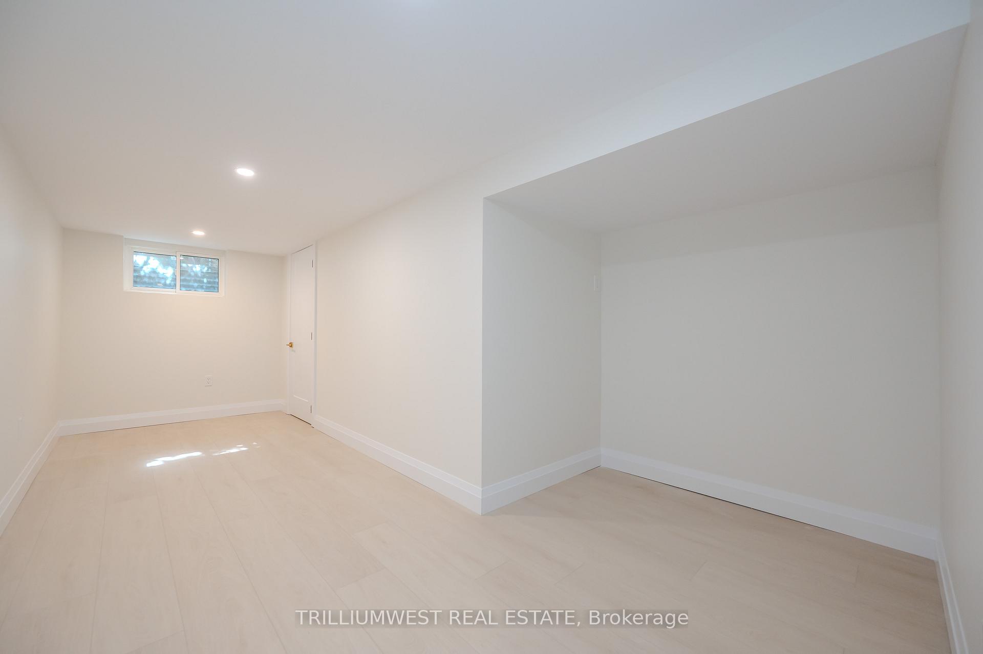 Photo 15 of 72 Valewood Place, Kitchener — HOMEH