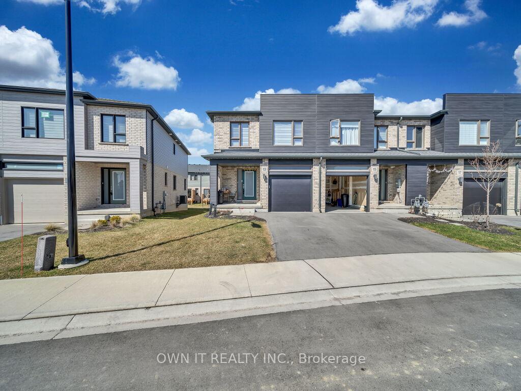Front of 13 Shedrow Place