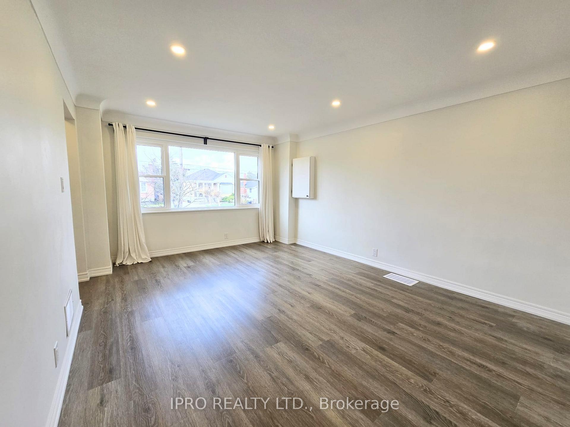Photo 2 of Unit (Upper), 371 East 28th Street, Hamilton, Burkholme — HOMEH