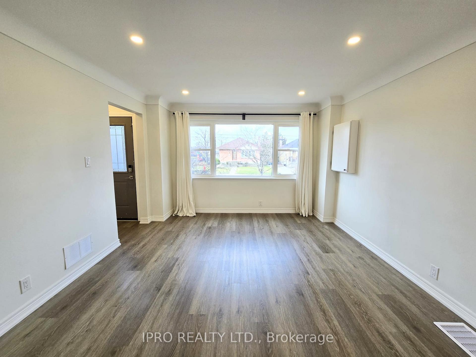Photo 6 of Unit (Upper), 371 East 28th Street, Hamilton, Burkholme — HOMEH