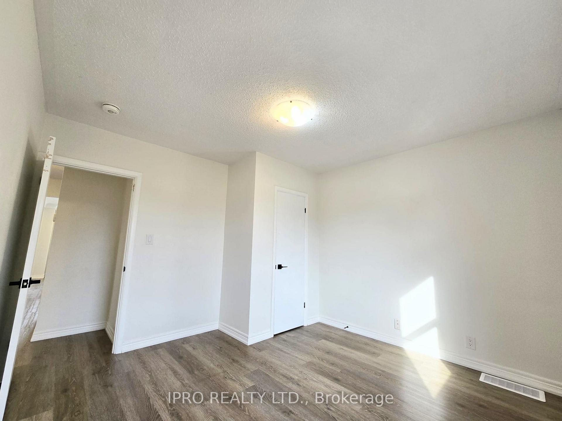 Photo 12 of Unit (Upper), 371 East 28th Street, Hamilton, Burkholme — HOMEH