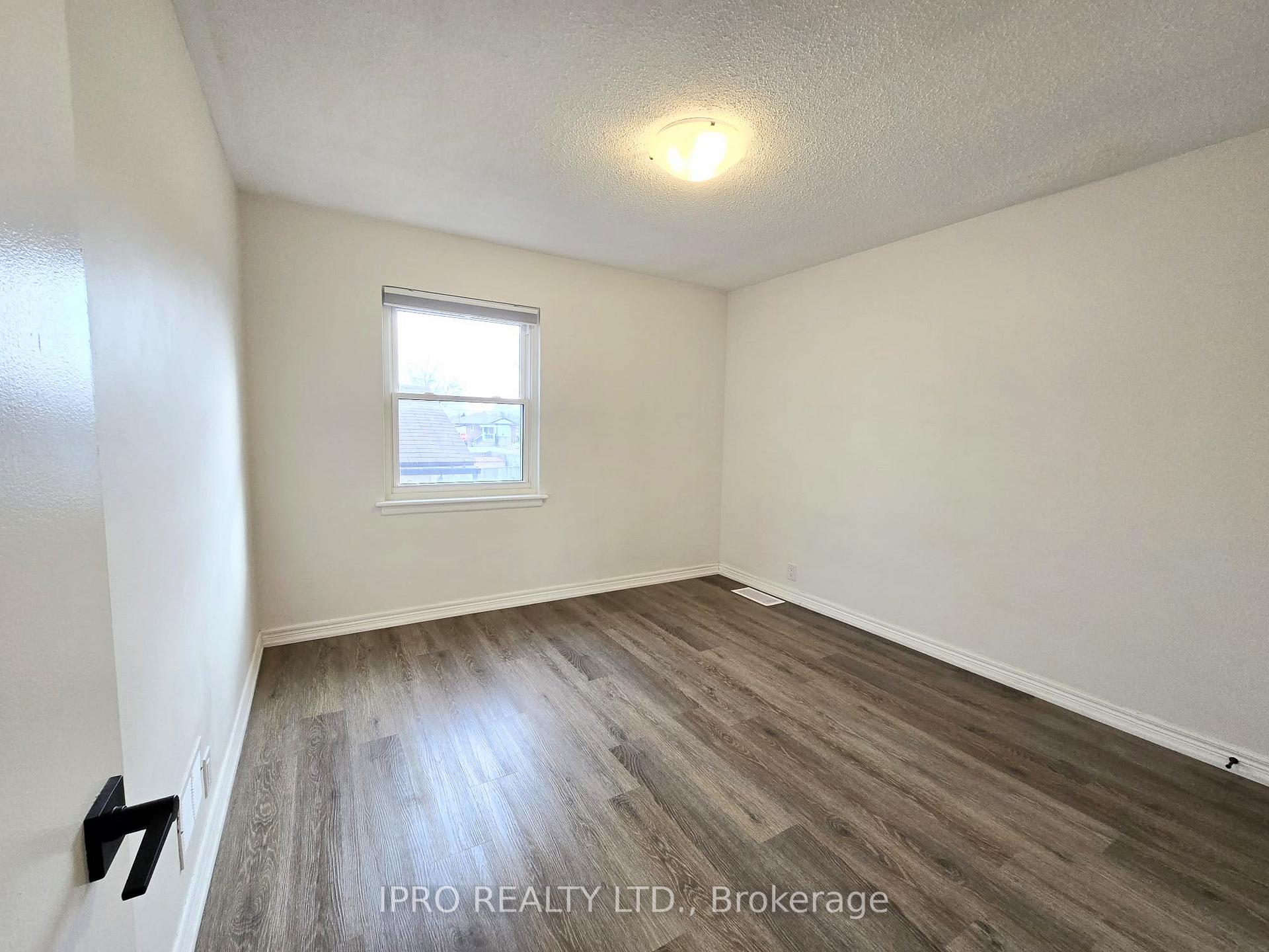 Photo 13 of Unit (Upper), 371 East 28th Street, Hamilton, Burkholme — HOMEH