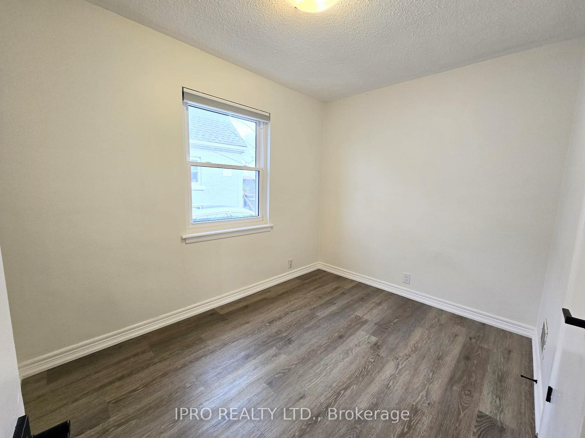 Photo 16 of Unit (Upper), 371 East 28th Street, Hamilton, Burkholme — HOMEH