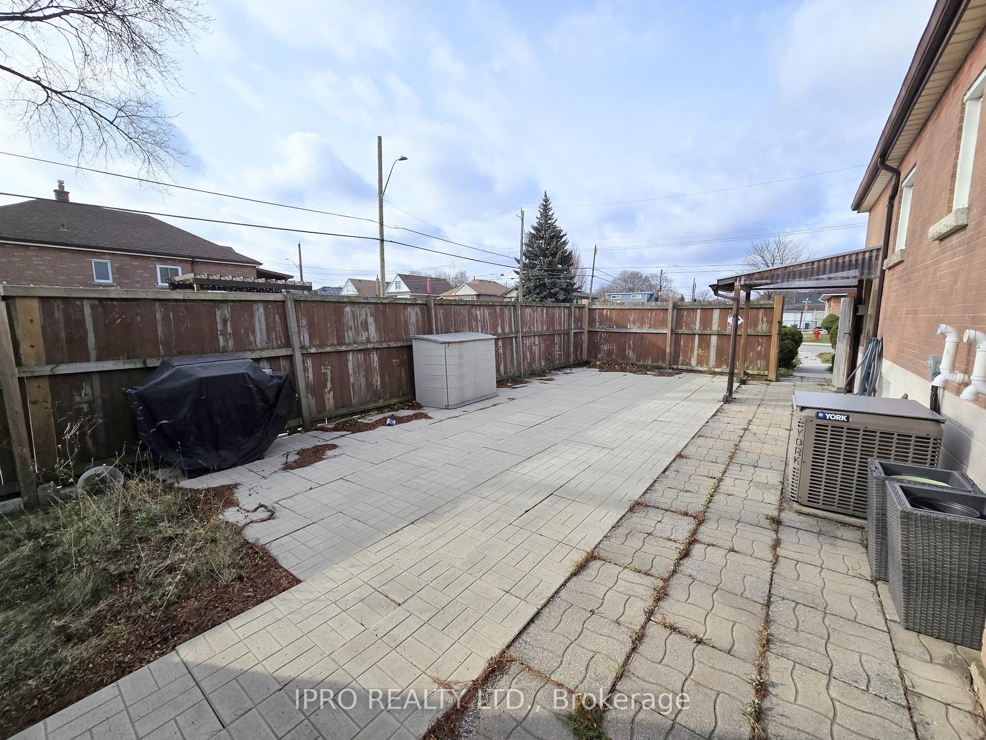 Photo 18 of Unit (Upper), 371 East 28th Street, Hamilton, Burkholme — HOMEH