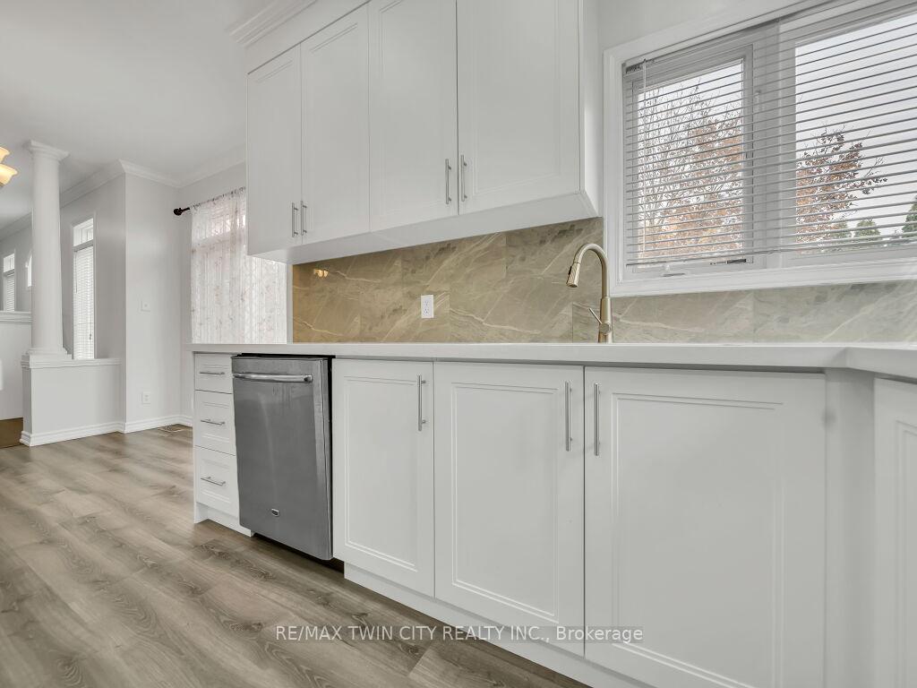 Photo 13 of 182 Doon Mills Drive, Kitchener — HOMEH