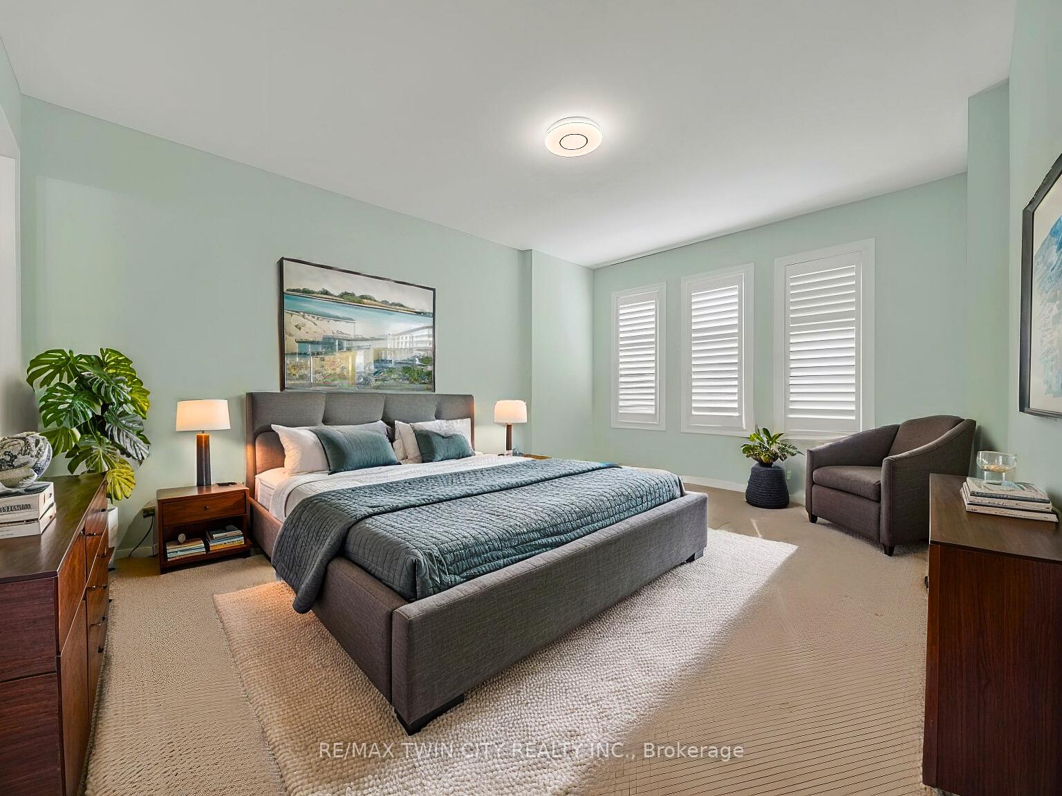 Photo 21 of 182 Doon Mills Drive, Kitchener — HOMEH