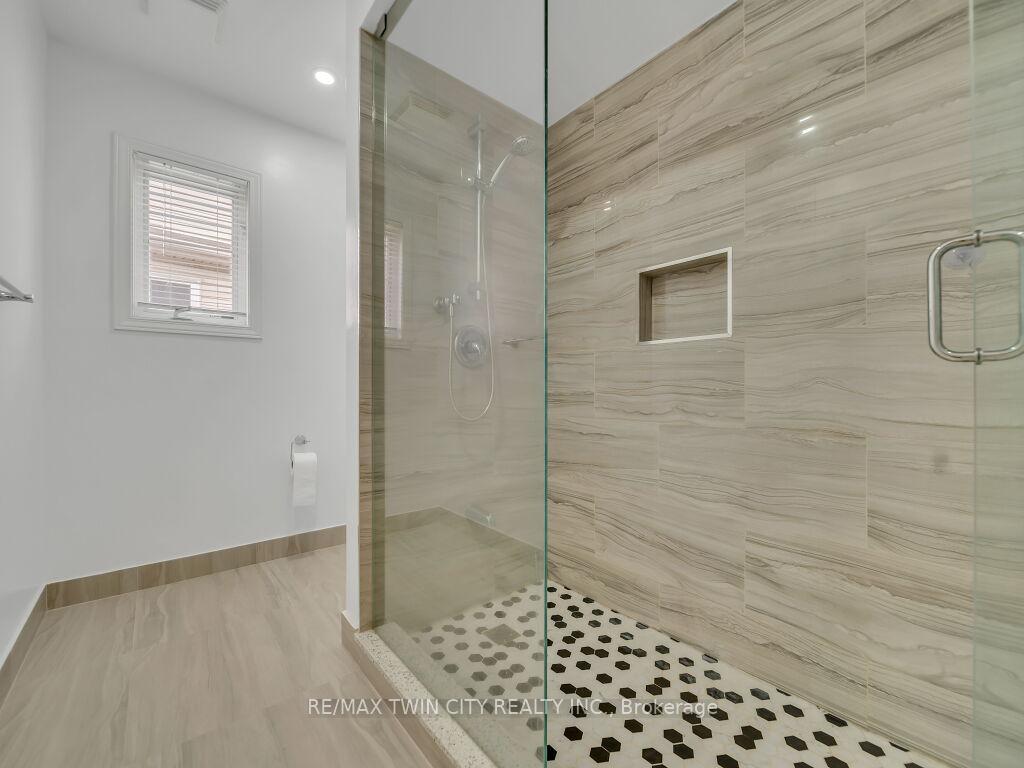 Photo 26 of 182 Doon Mills Drive, Kitchener — HOMEH