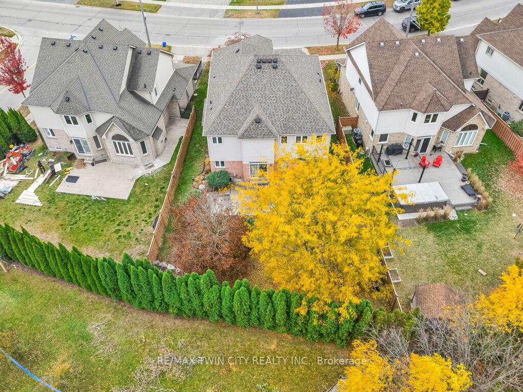 Photo 36 of 182 Doon Mills Drive, Kitchener — HOMEH