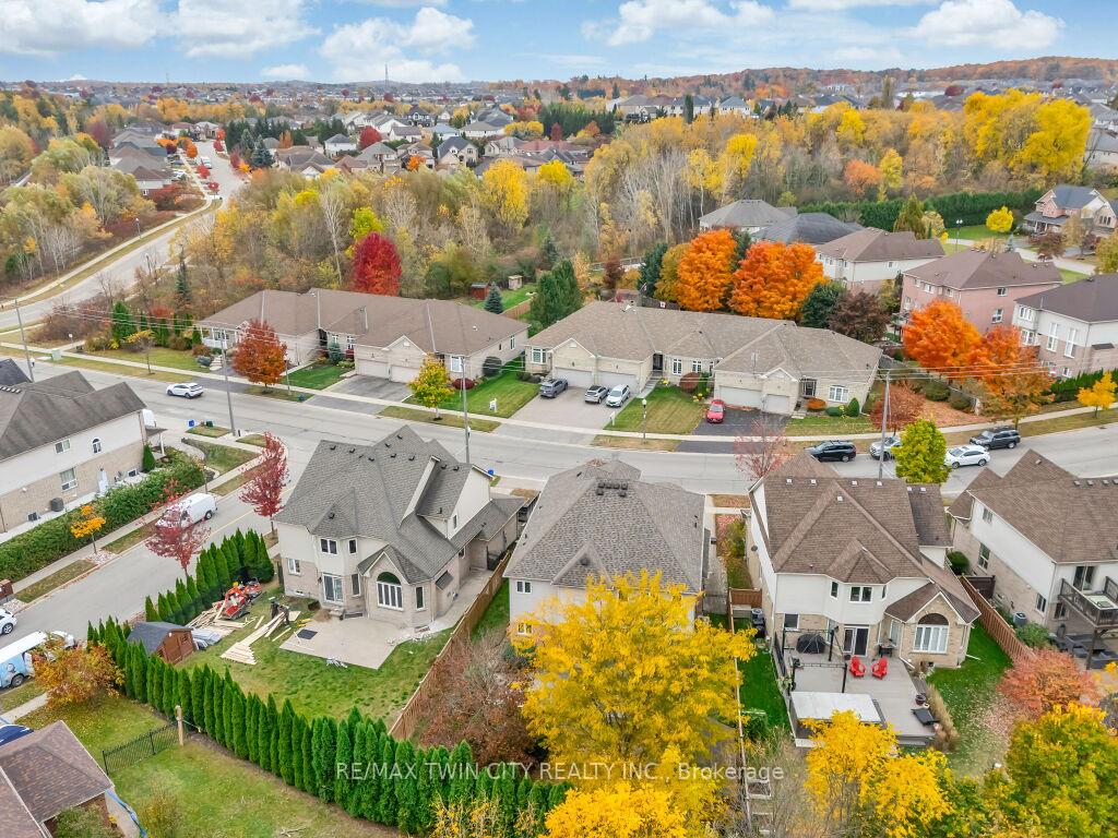 Photo 37 of 182 Doon Mills Drive, Kitchener — HOMEH