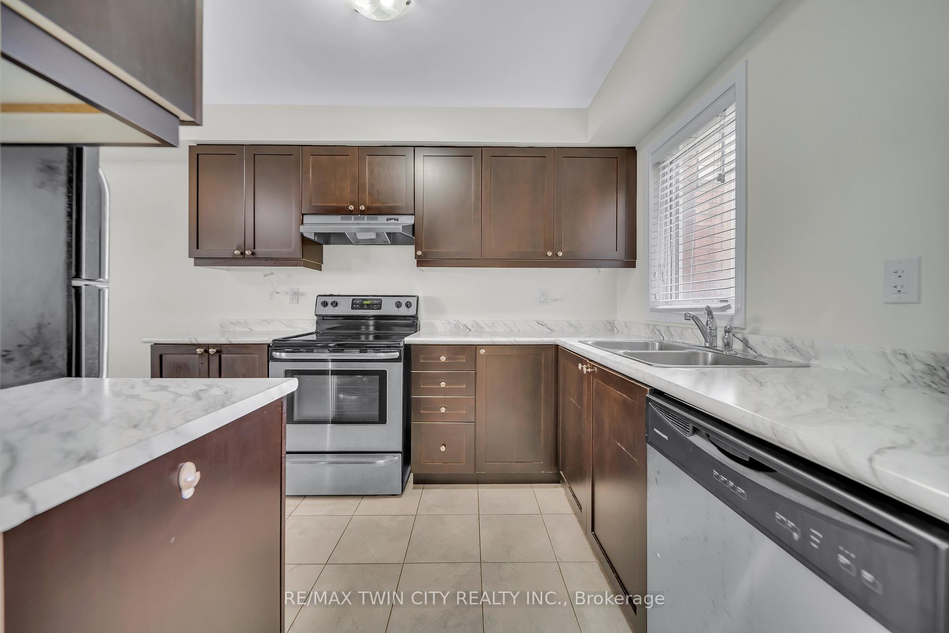 Photo 8 of 17 Stratus Street, Kitchener, Rosenburg — HOMEH