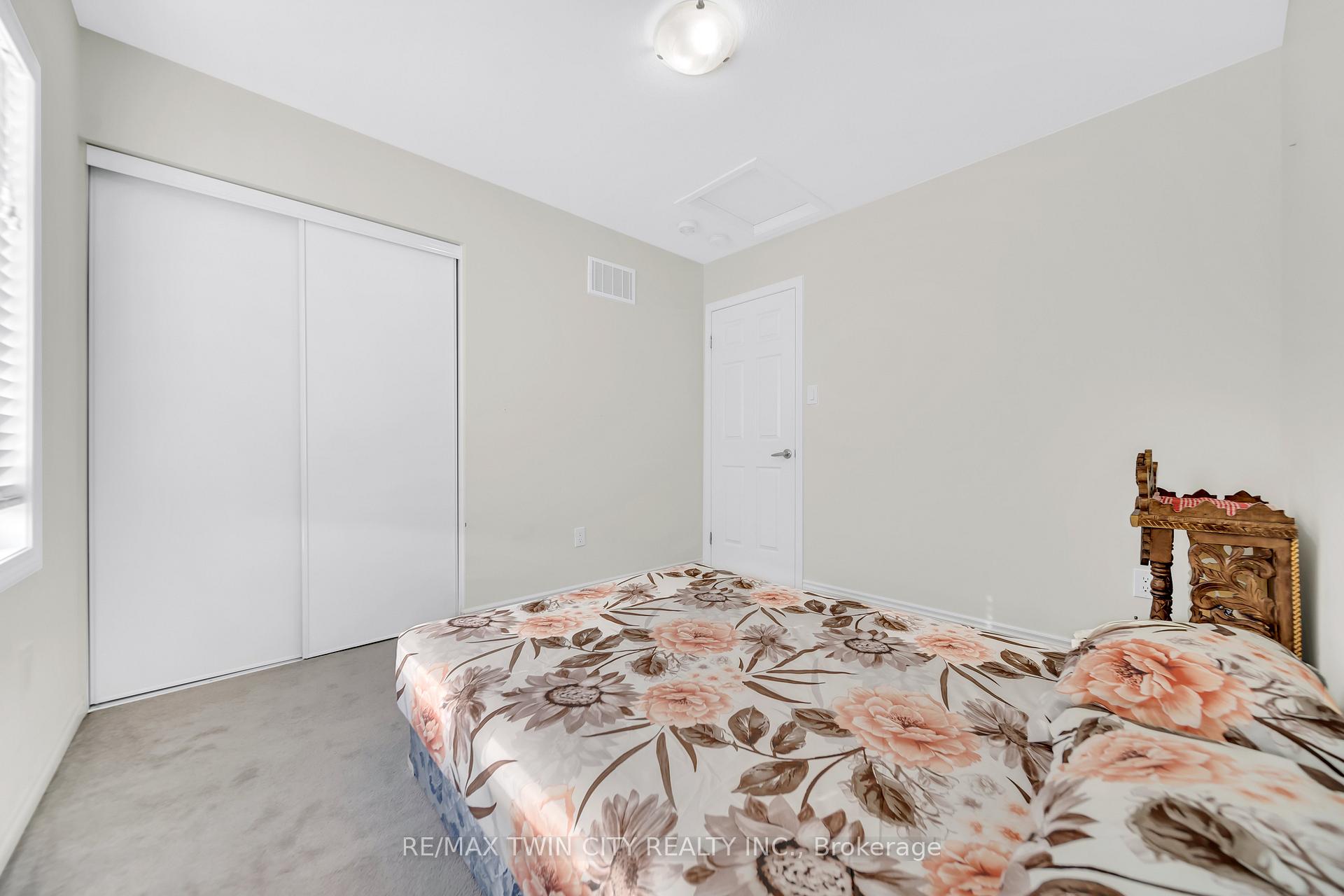 Photo 20 of 17 Stratus Street, Kitchener, Rosenburg — HOMEH