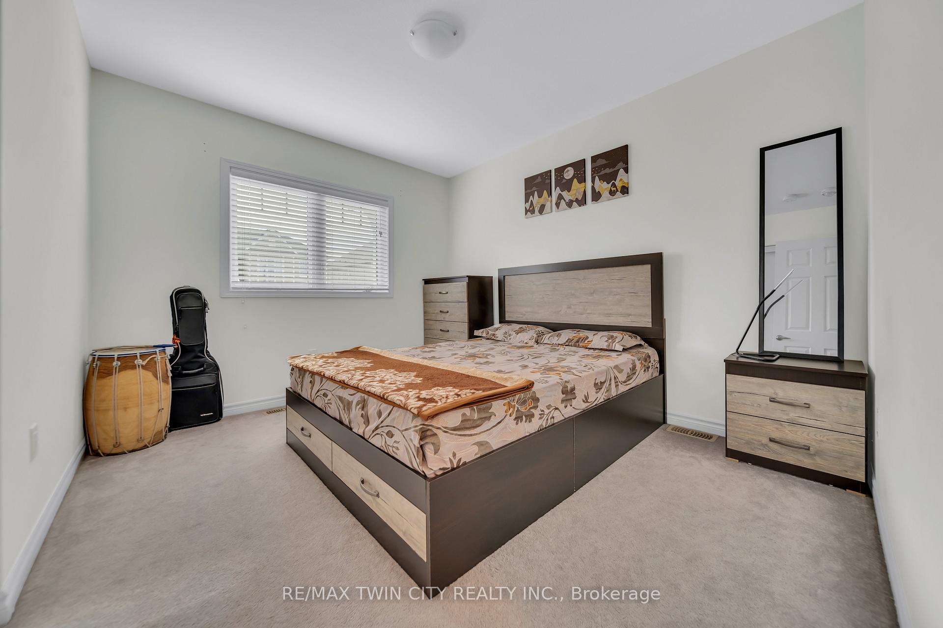 Photo 21 of 17 Stratus Street, Kitchener, Rosenburg — HOMEH