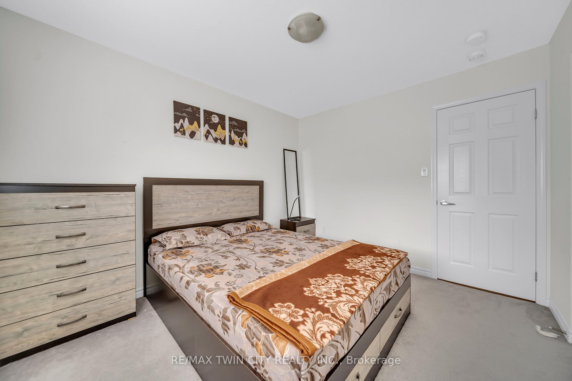 Photo 22 of 17 Stratus Street, Kitchener, Rosenburg — HOMEH
