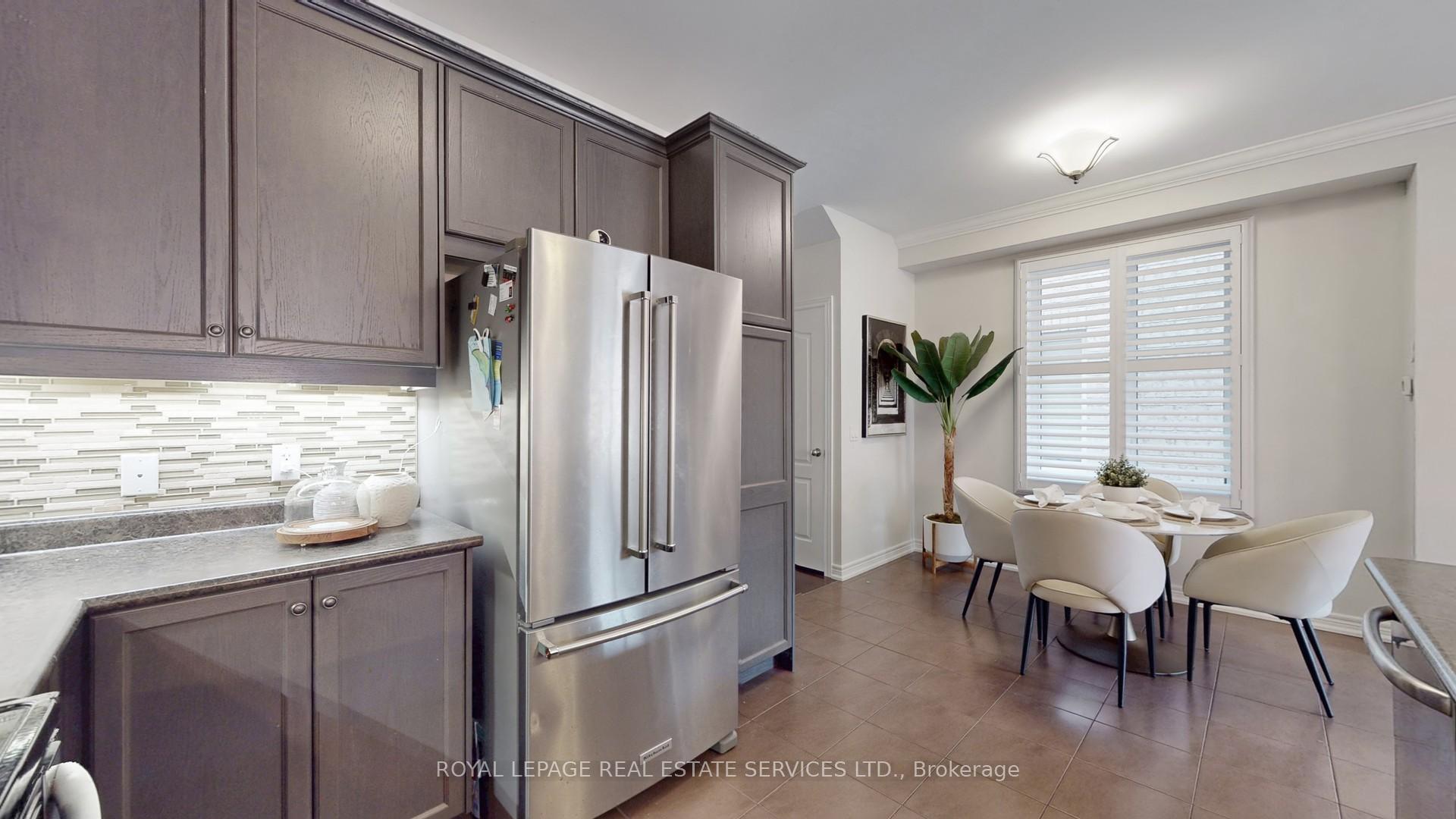 Photo 6 of 828 Miltonbrook Crescent, Milton, Willmott — HOMEH