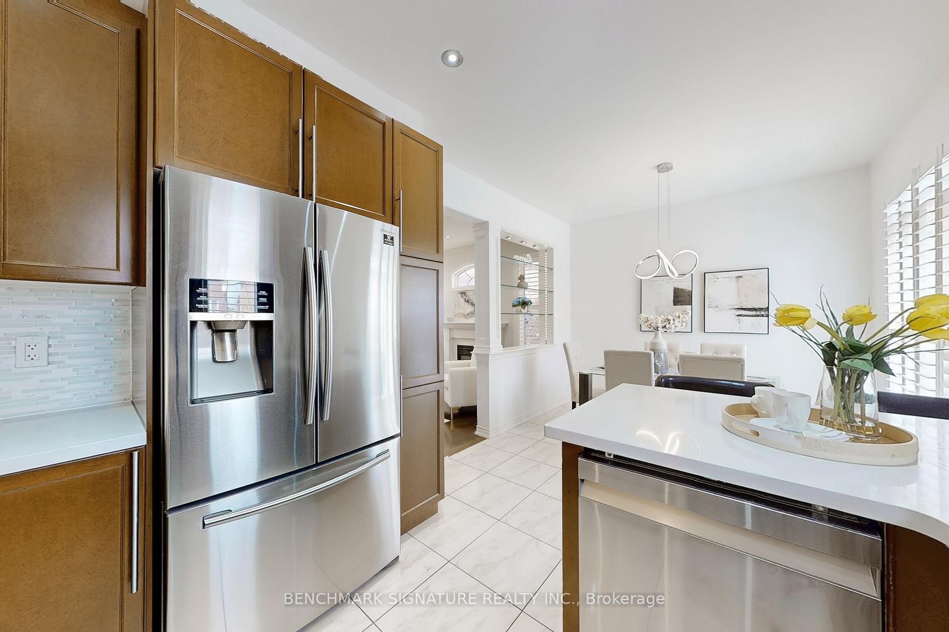 Photo 11 of 12 Staglin Court, Markham, Cathedraltown — HOMEH