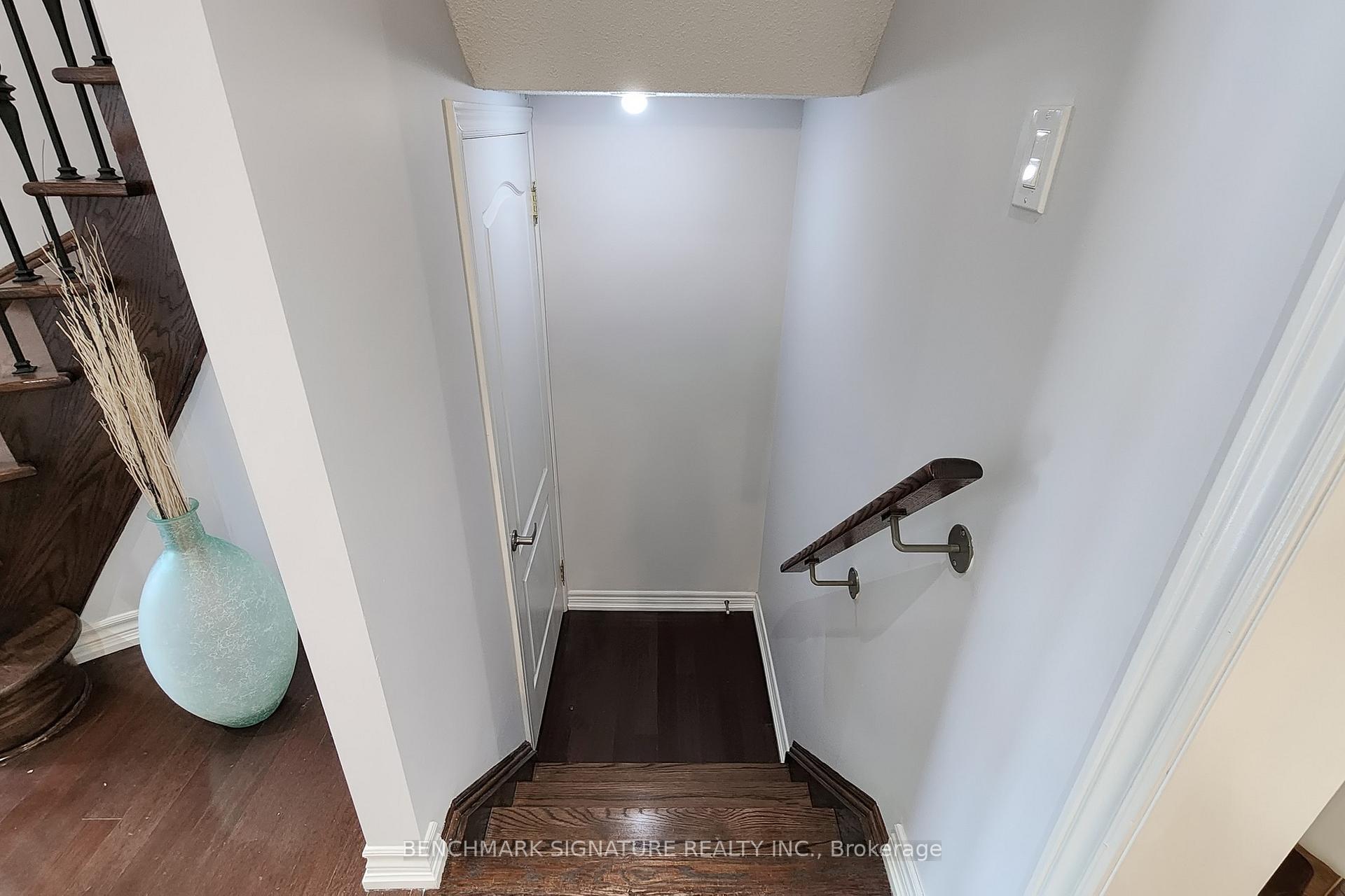 Photo 33 of 12 Staglin Court, Markham, Cathedraltown — HOMEH