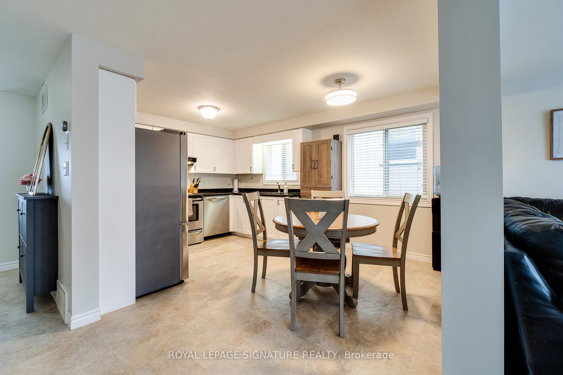 Photo 7 of 901 Copper Leaf Crescent, Kitchener — HOMEH