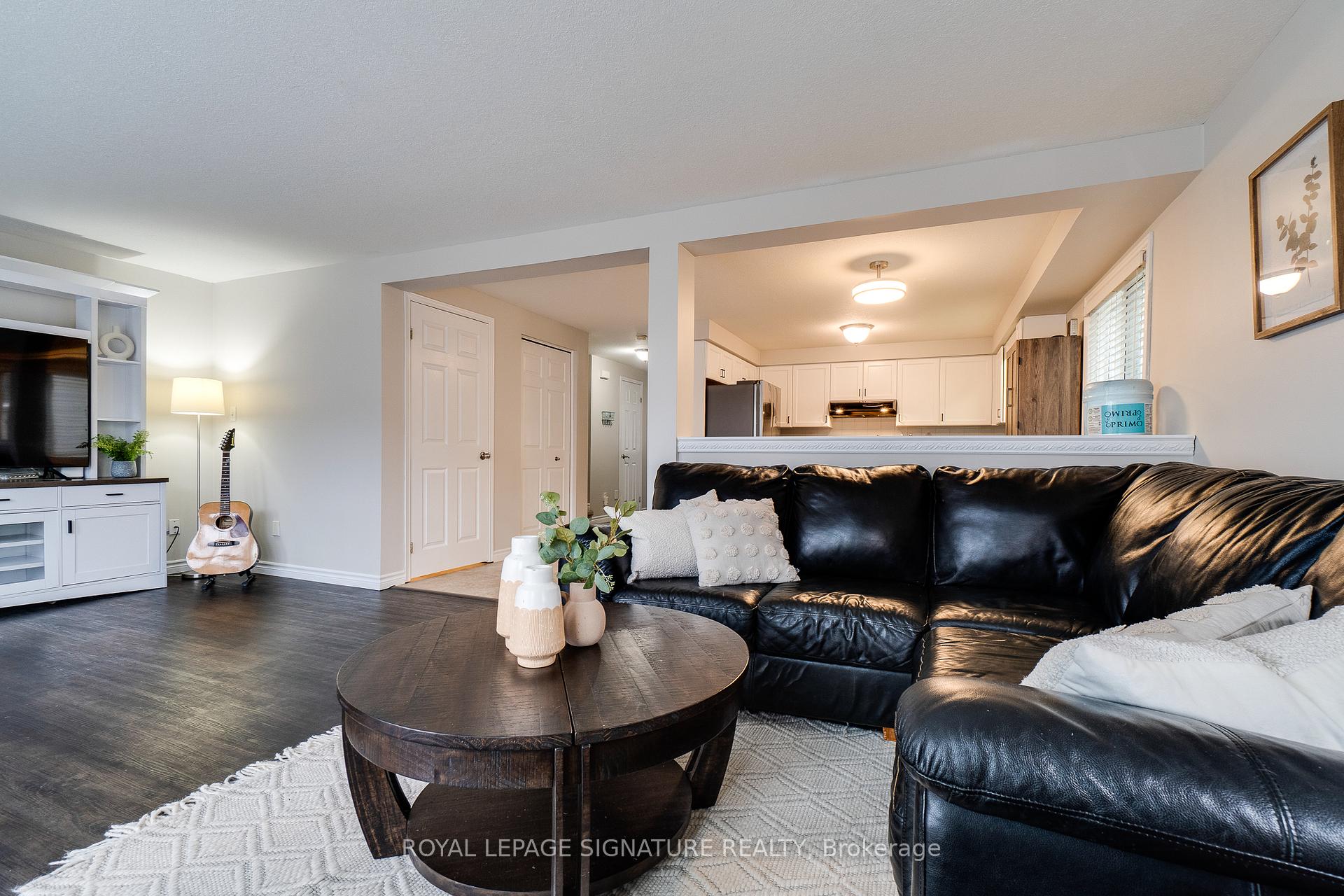 Photo 11 of 901 Copper Leaf Crescent, Kitchener — HOMEH