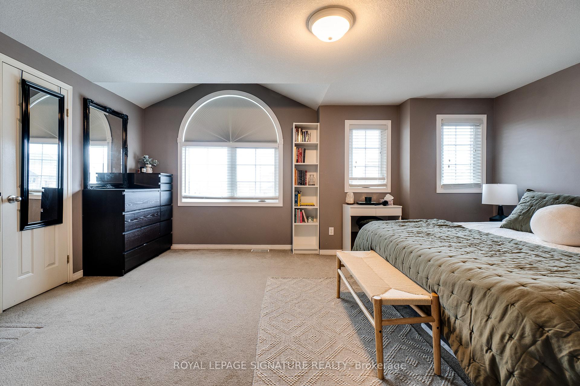 Photo 21 of 901 Copper Leaf Crescent, Kitchener — HOMEH