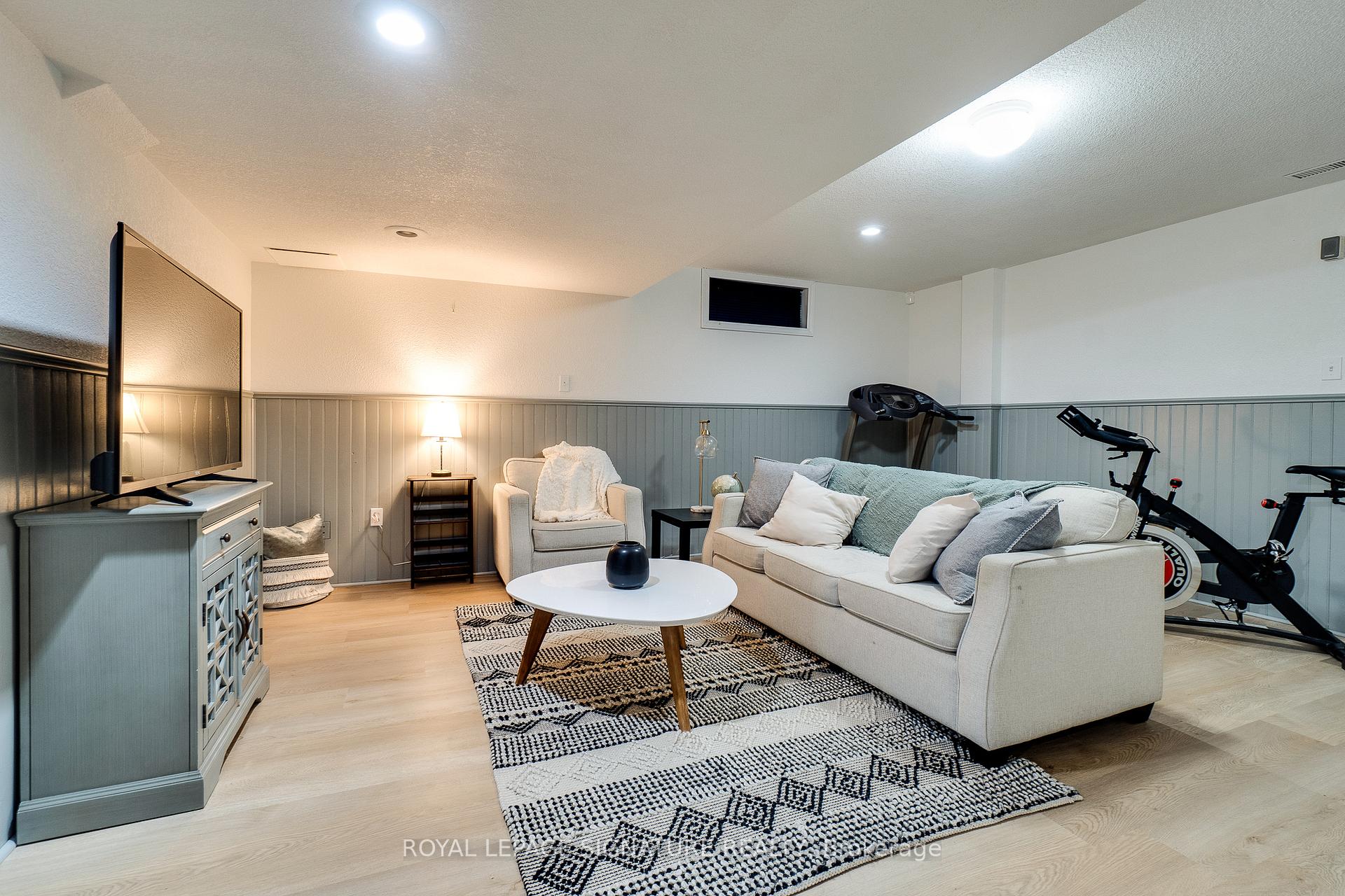 Photo 28 of 901 Copper Leaf Crescent, Kitchener — HOMEH