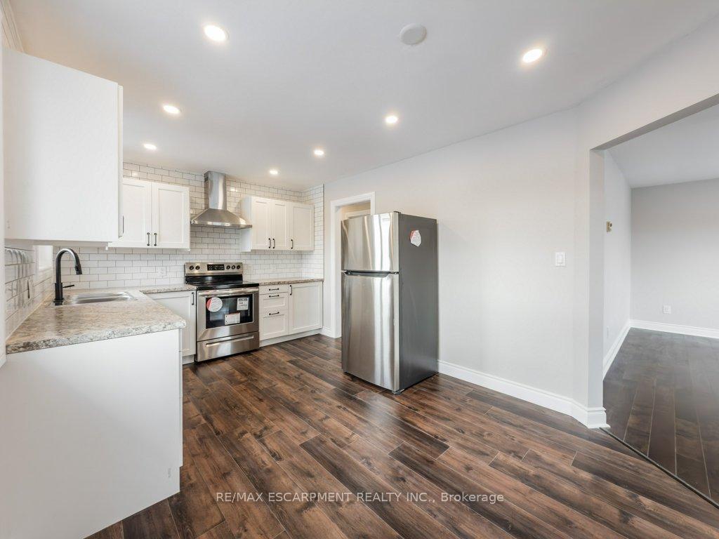 Photo 8 of Unit 3, 78 East 45th Street, Hamilton, Sunninghill — HOMEH