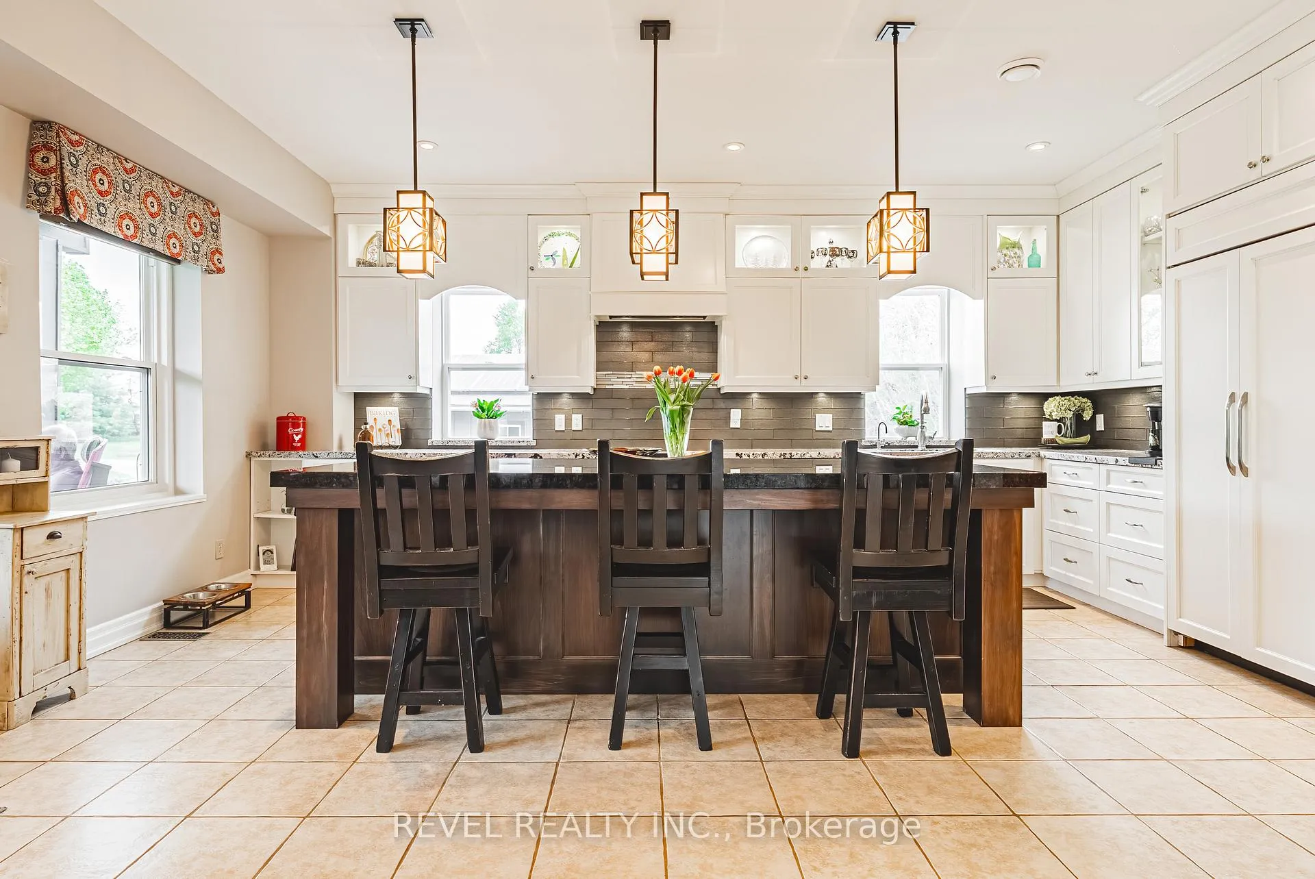 Photo 9 of 8305 Canyon Road, Milton, Campbellville — HOMEH