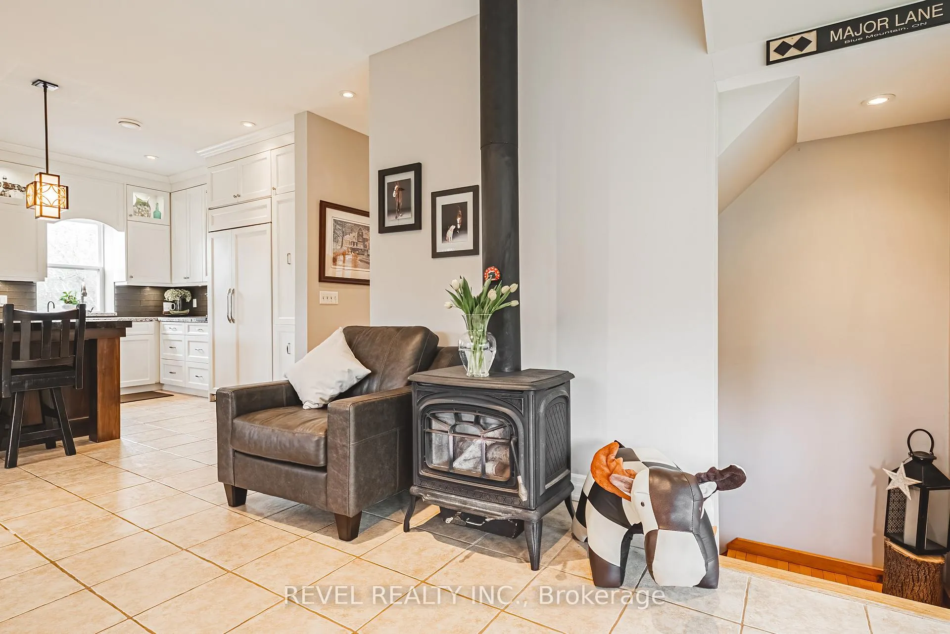 Photo 19 of 8305 Canyon Road, Milton, Campbellville — HOMEH