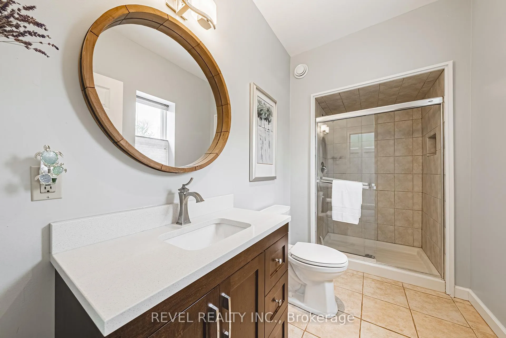 Photo 25 of 8305 Canyon Road, Milton, Campbellville — HOMEH