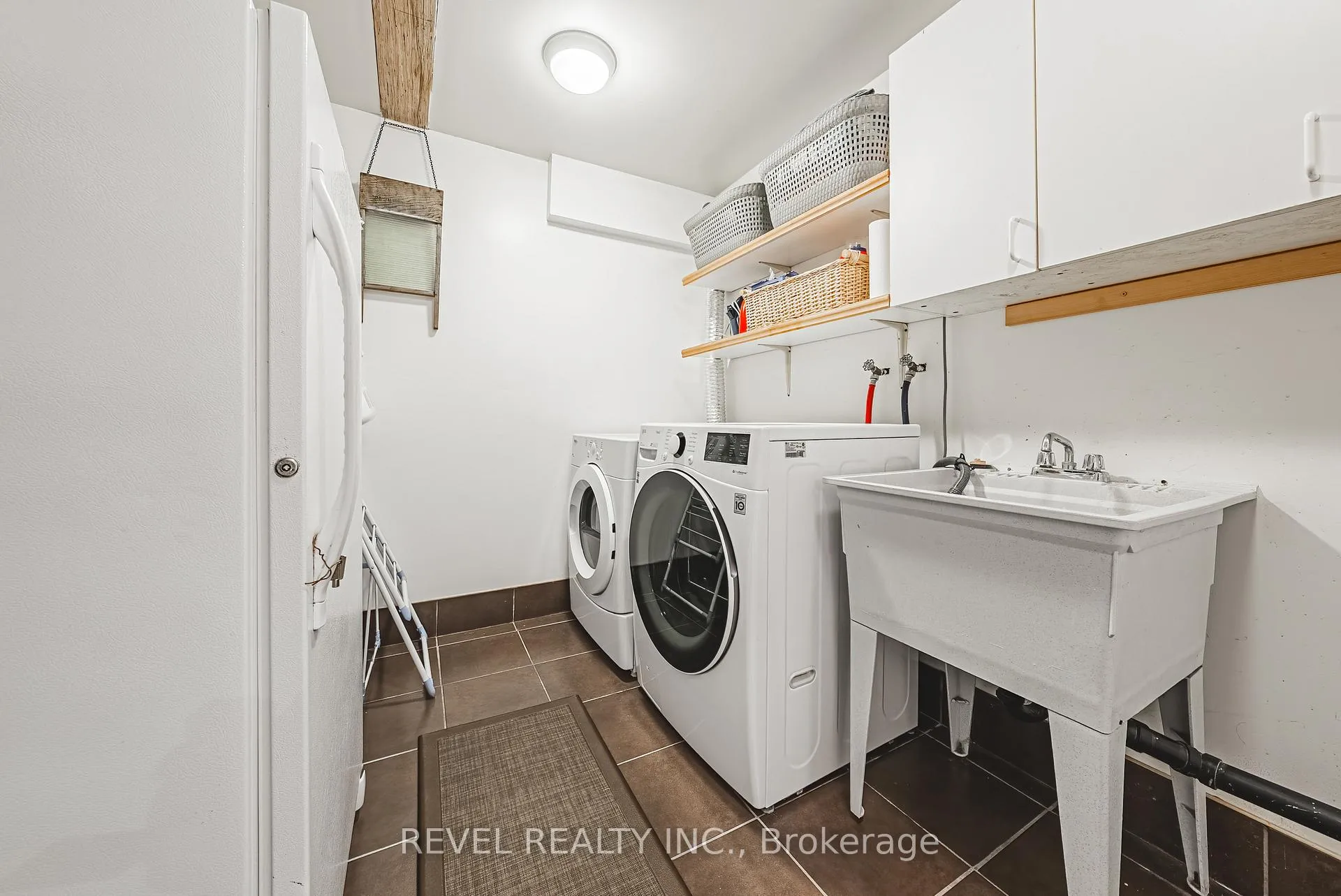 Photo 29 of 8305 Canyon Road, Milton, Campbellville — HOMEH