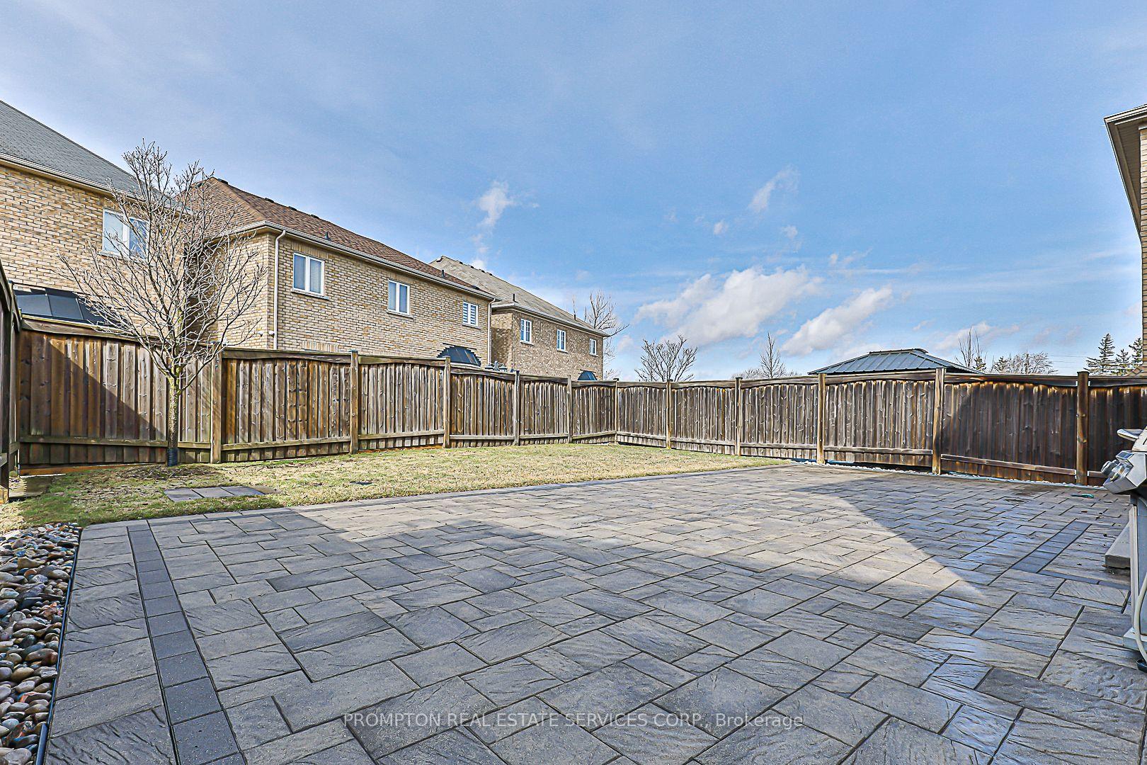 Photo 1 of 26 Dame Gruev Drive, Markham, Greensborough — HOMEH