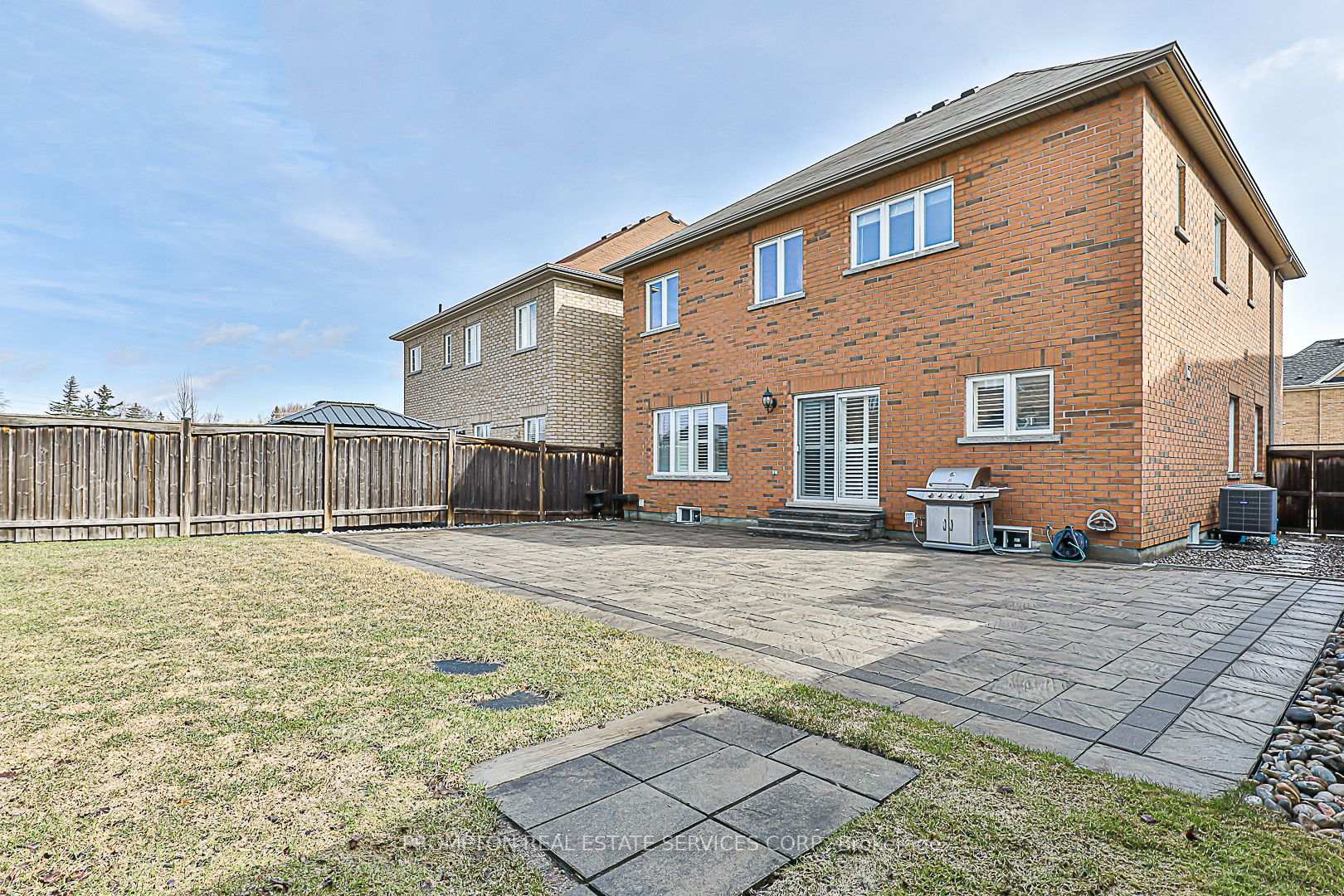 Photo 2 of 26 Dame Gruev Drive, Markham, Greensborough — HOMEH