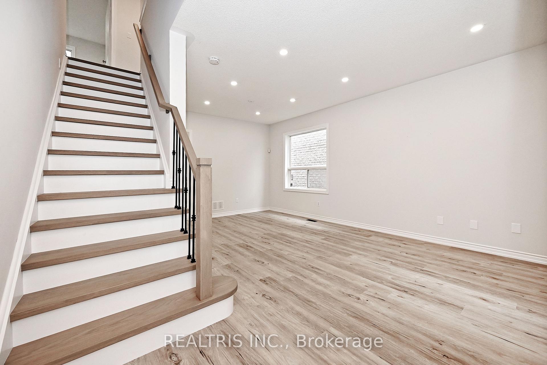 Photo 5 of 3 Hammersly Boulevard, Markham, Wismer — HOMEH