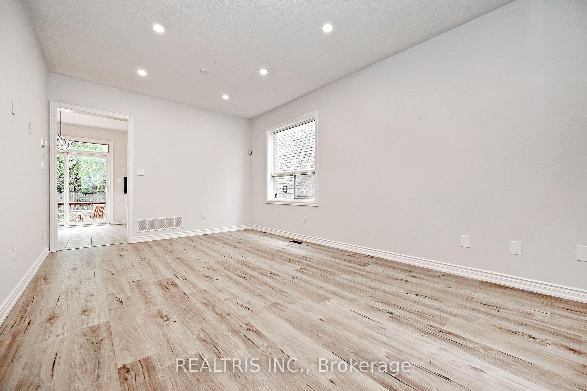 Photo 6 of 3 Hammersly Boulevard, Markham, Wismer — HOMEH