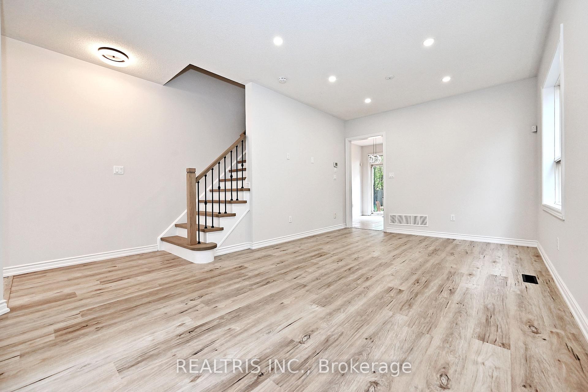 Photo 7 of 3 Hammersly Boulevard, Markham, Wismer — HOMEH