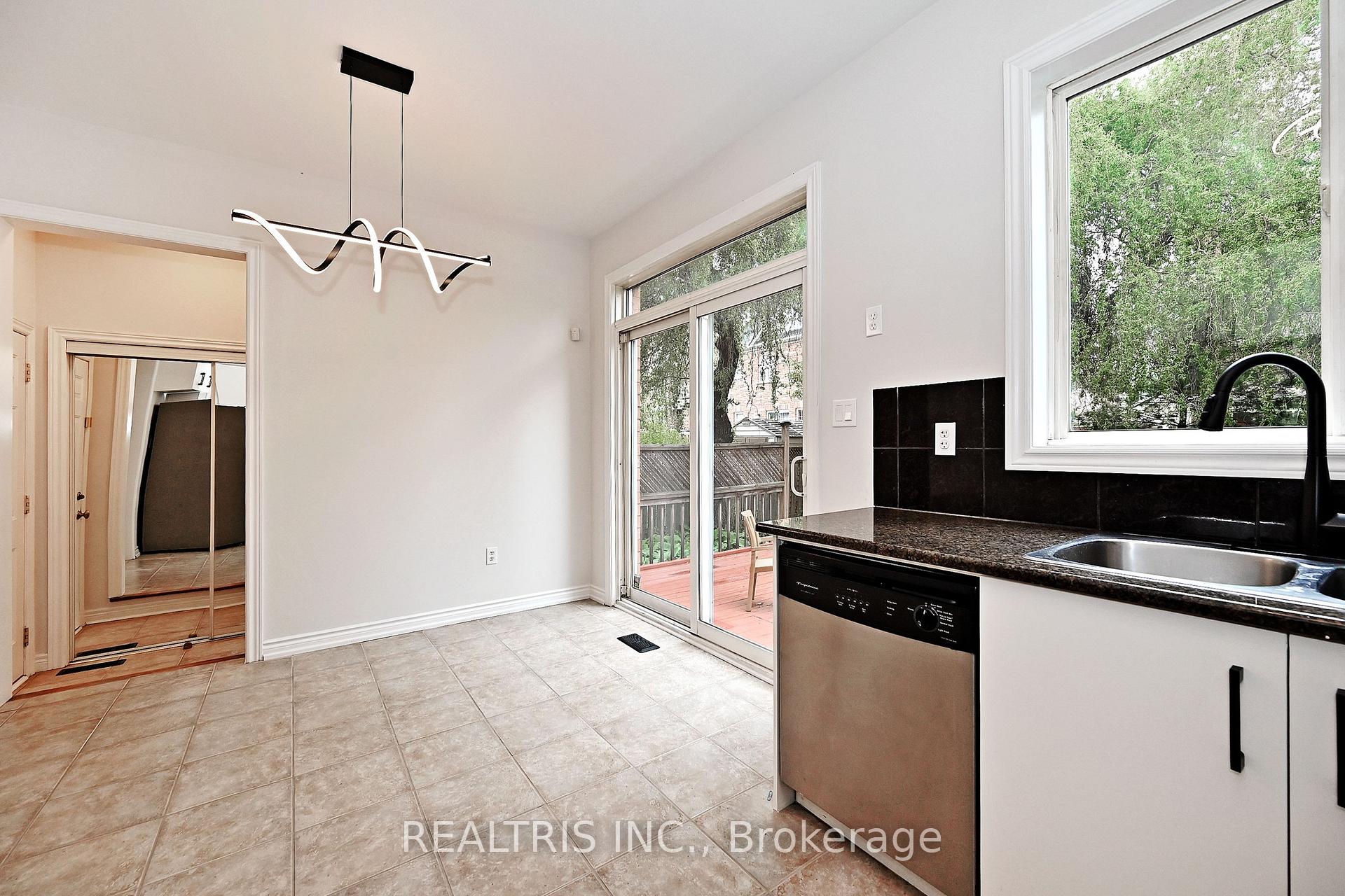 Photo 16 of 3 Hammersly Boulevard, Markham, Wismer — HOMEH