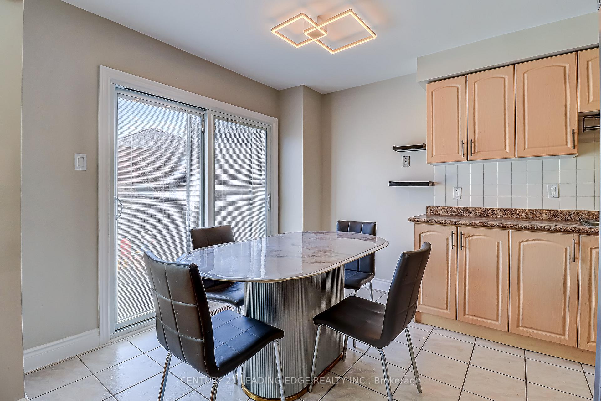 Photo 8 of 47 Ingram Road, Markham, Milliken Mills East — HOMEH