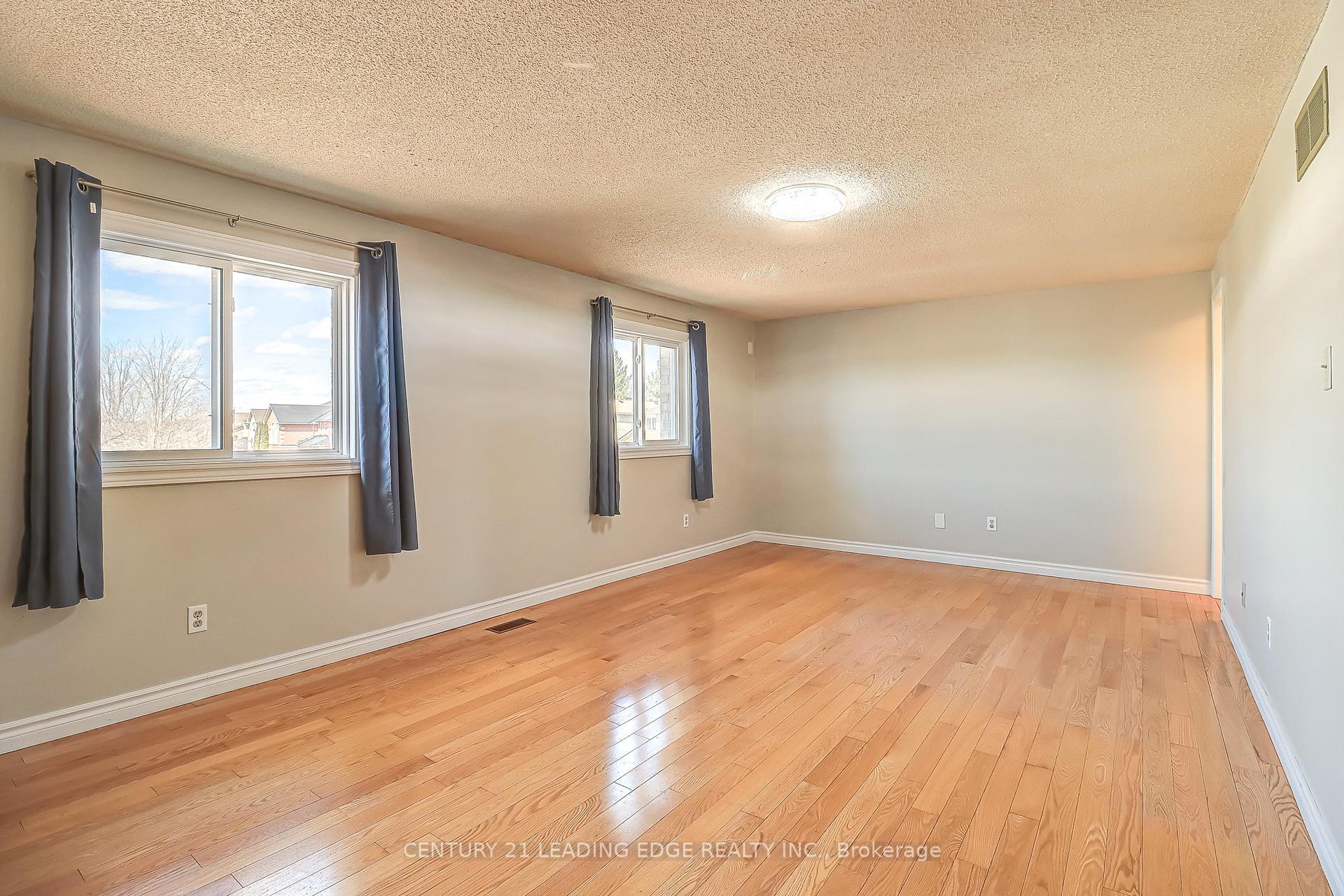 Photo 14 of 47 Ingram Road, Markham, Milliken Mills East — HOMEH