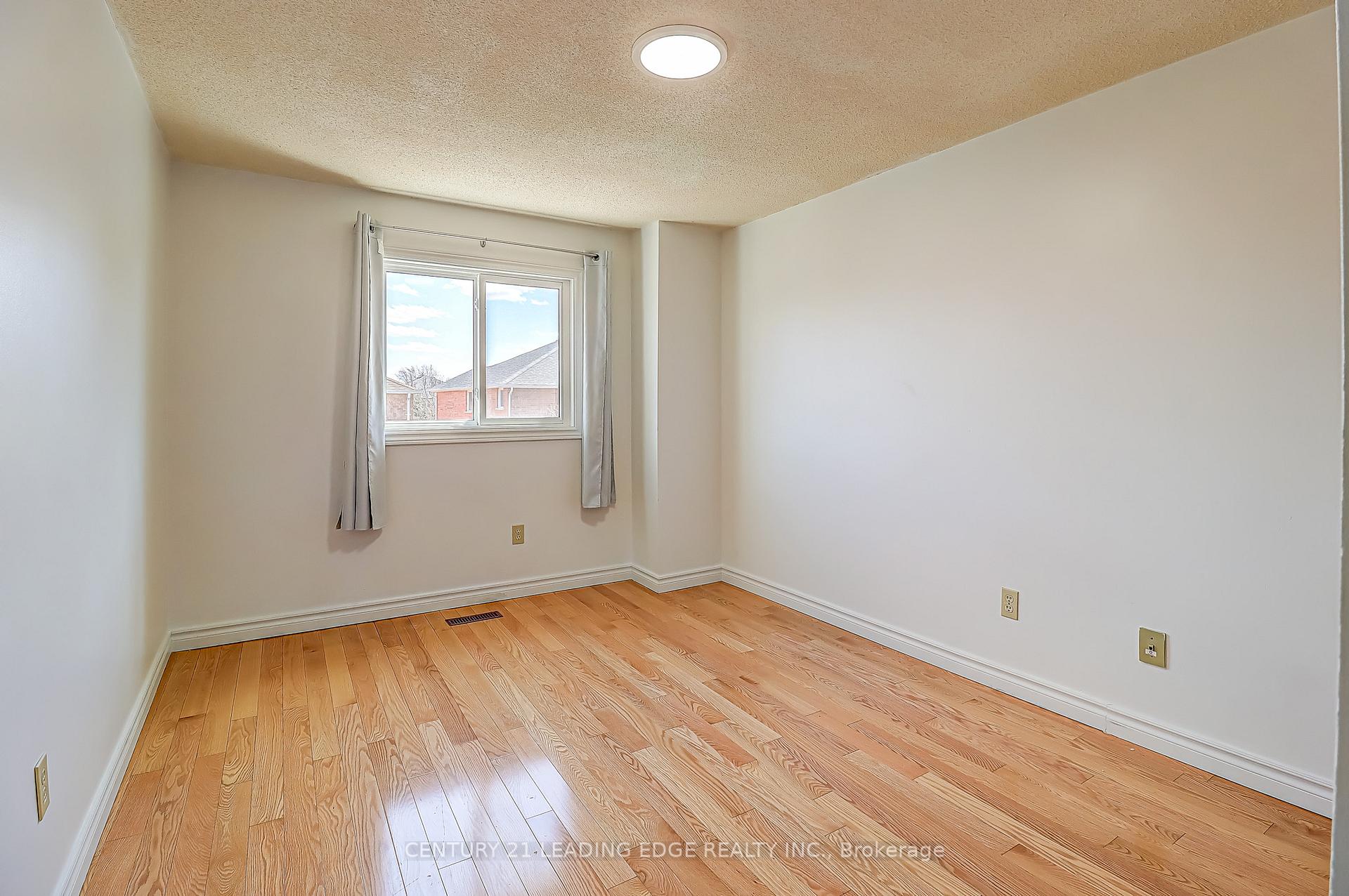 Photo 21 of 47 Ingram Road, Markham, Milliken Mills East — HOMEH