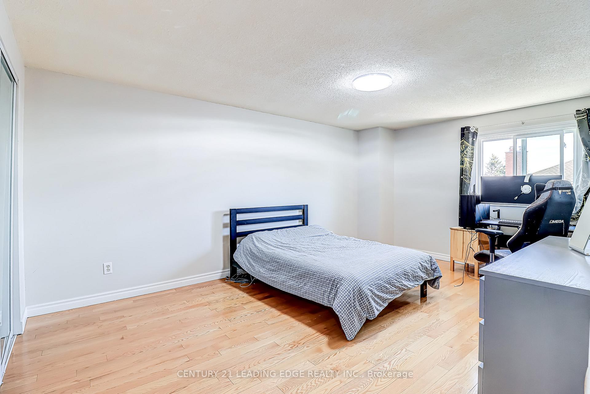 Photo 23 of 47 Ingram Road, Markham, Milliken Mills East — HOMEH